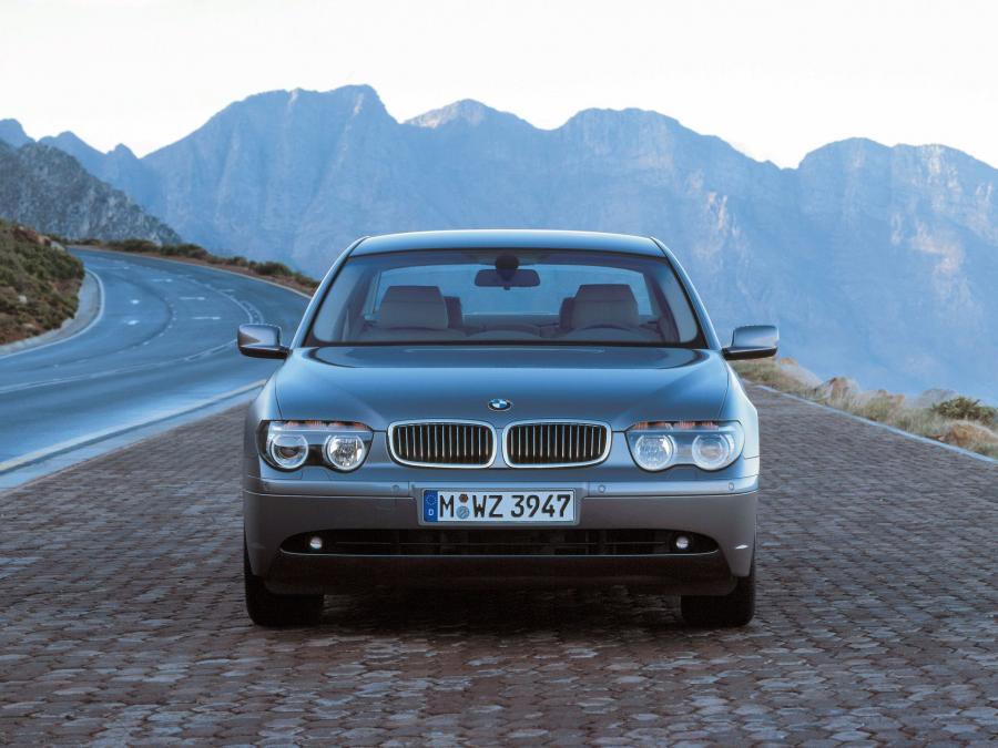  BMW 7-Series 2001 года  (фото 8 из 9)